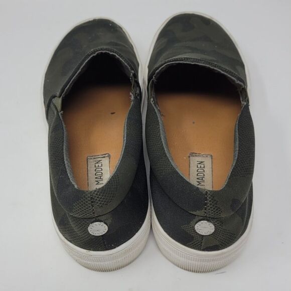 Steve Madden Gills Camo Canvas Slip On Shoes - Picture 2 of 7